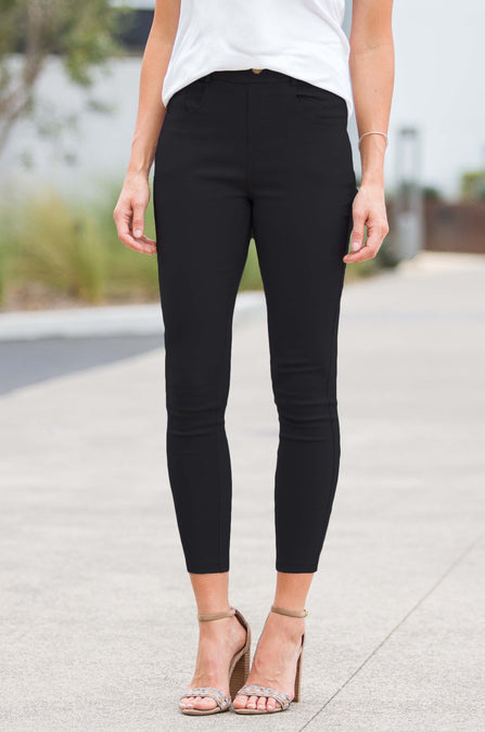 Basic Black Capri Jeggings  Clothes design, Jeggings, Jeans style